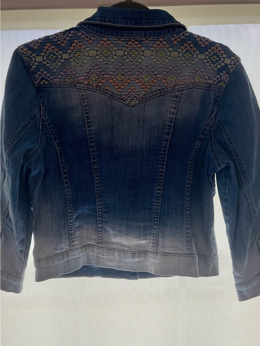 Jessica Simpson Boho
Ombre Bleached Denim Jacket Size Medium - Picture 14 of 14